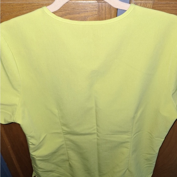 Figs Medium Citrine Neon Yellow Scrub Top - Picture 6 of 8